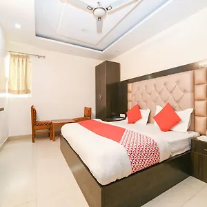 Oyo 14721 Vishesh Continental Hotel Delhi (National Capital Territory of India)