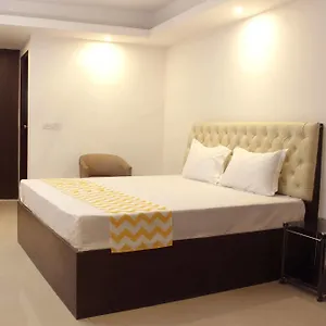 Fabhotel Blueberry Hauz Khaz 3*