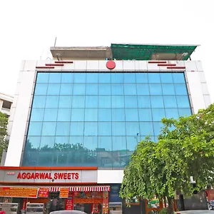 Oyo 2705 Preet Palace