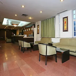 Oyo 551 York 2*