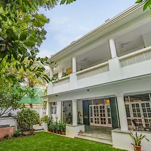 5-Br Home In A Bungalow *