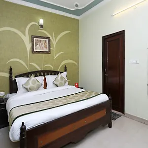Oyo 11312 Aero Capital Hotel 2*