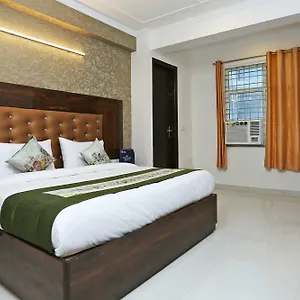 Capital O 9669 Aoa Palace Hotel 3*