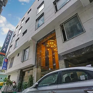 Staybook Nitya Maharani Free Airport Pickup Hotel Neu-Delhi