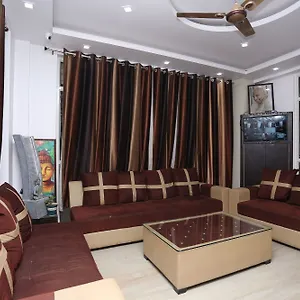Hotel Oyo 9812 Kanchan Residency 2*