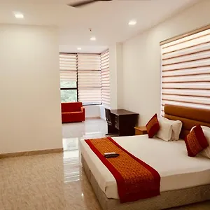 Amora Dwarka 3*