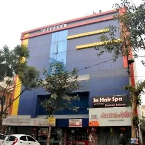 Hotel Mandakini Aura
