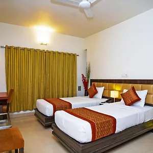 Hotel Pooja Palace