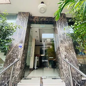 Hotel Lloyd Residency Nehru Place 3*