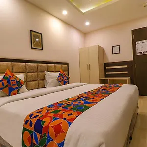 Fabhotel Nirvana 3*