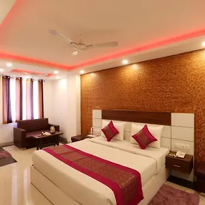 Ark View - Near Delhi Airport 3*