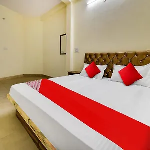 Hotel O Royal 3*