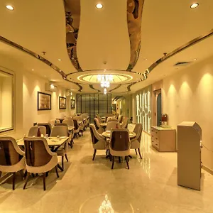 Foxoso Venue Hotel, Delhi Airport 4* نيودلهي