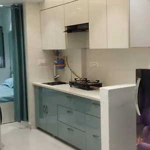 Delhomz Apartment