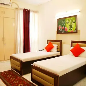 Maplewood Guest House, Neeti Bagh, New Delhiit Is A Boutiqu - 4