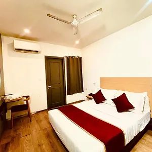 Dakshini Pitampura With Swimming Pool