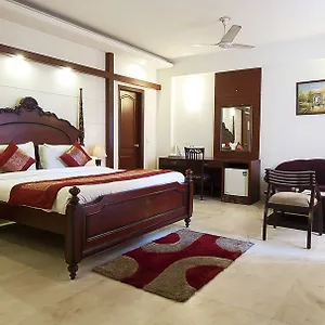 Comfort Zone Greater Kailash Hotel