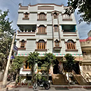 Blue Sapphire 2* Nowe Delhi