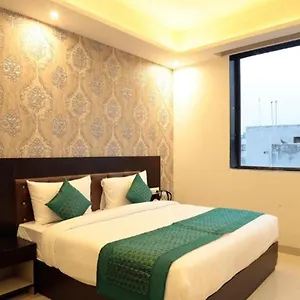 Oyo 23368 Boutique Paragon 3* New Delhi